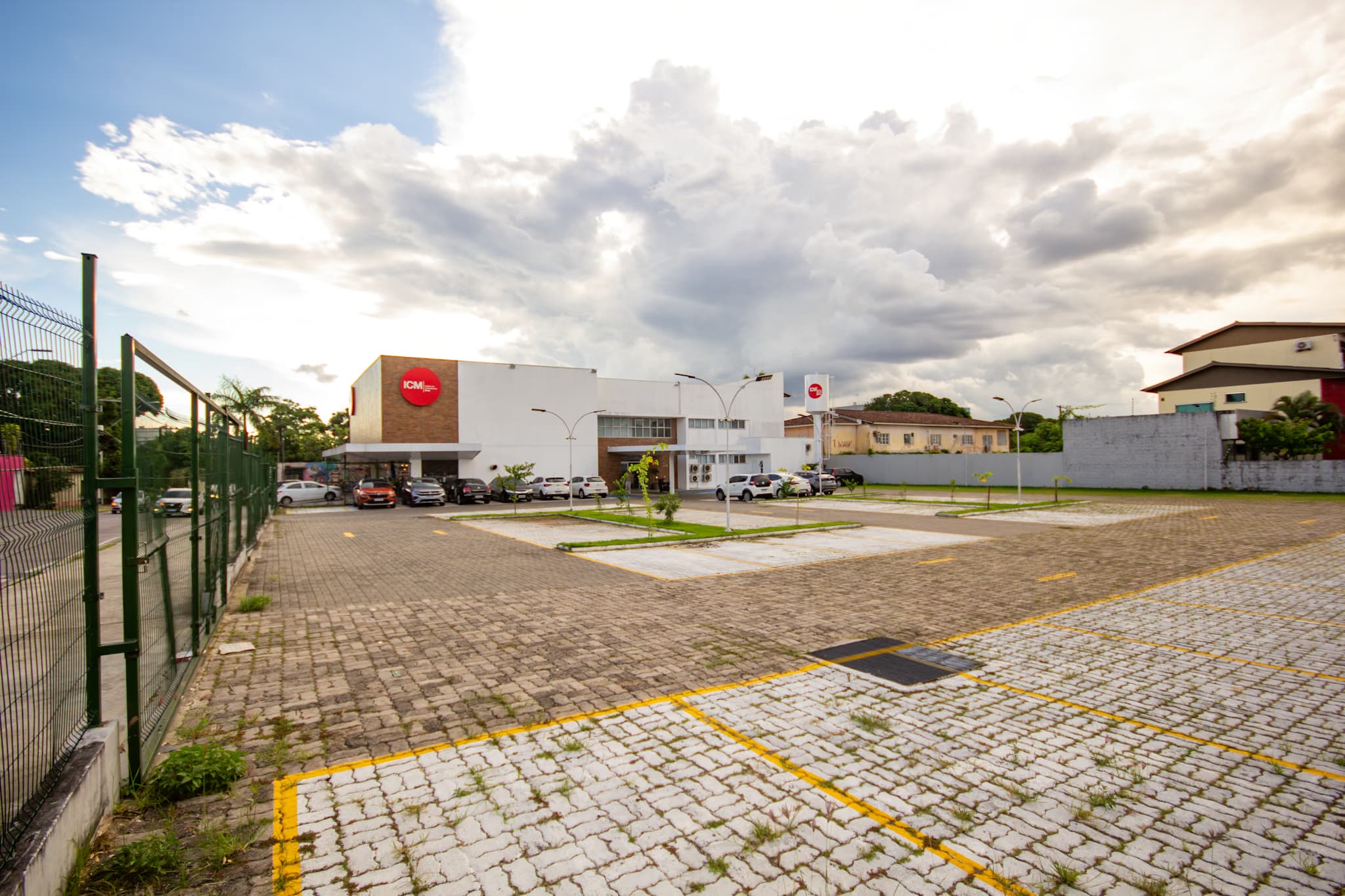 Entrada do estacionamento do ICMeta